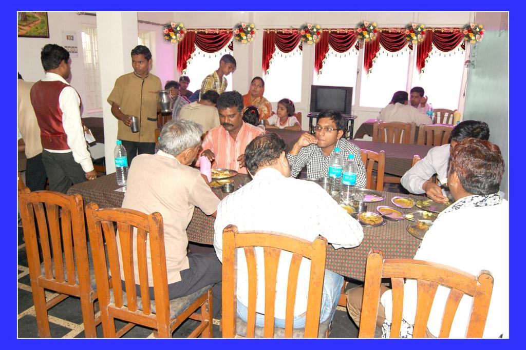 Hotel Kusum Bhilai Eksteriør billede